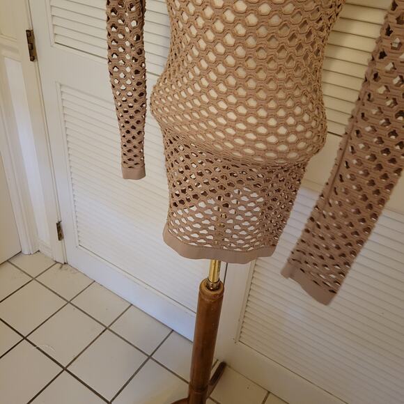 Sarella Mesh Long Sleeve Mini Dress Wide Neck Beige Size 0 Stretchy - Picture 6 of 7